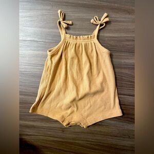 Old NavyTan Ribbed Baby Girl Romper size 3/6 months